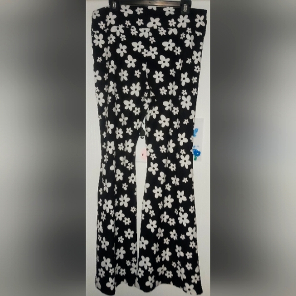 Flare legging w/flower print - Picture 2 of 4